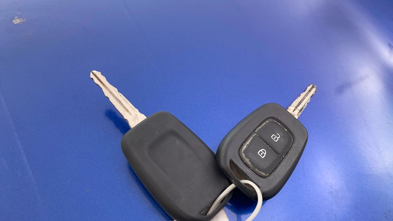 Used 2023 Renault Triber RXT Petrol Manual extra CAR KEY VIEW
