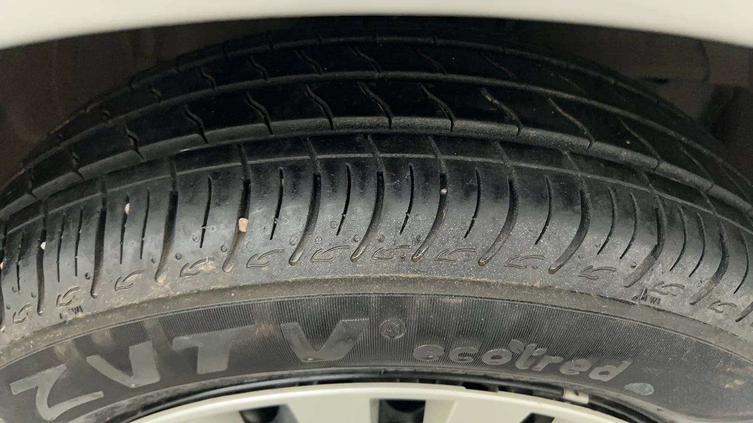 Used 2021 Maruti Suzuki Baleno Delta Petrol Manual tyres RIGHT FRONT TYRE TREAD VIEW