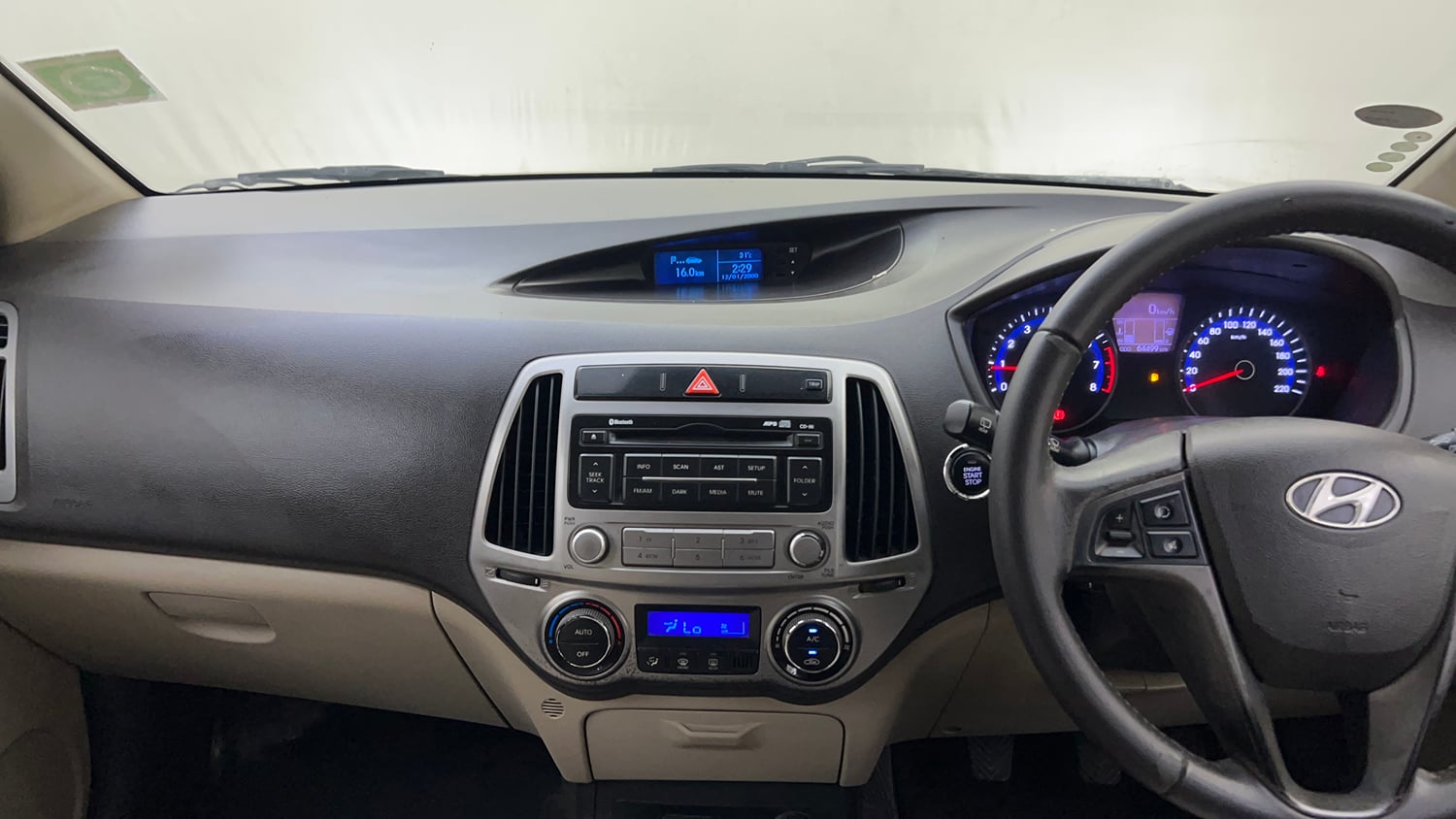 Used 2013 Hyundai i20 Asta 1.2 Petrol Manual interior MUSIC SYSTEM & AC CONTROL VIEW