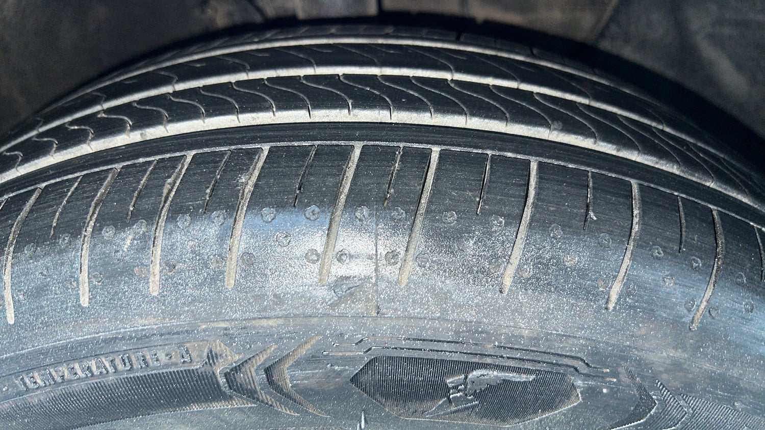 Used 2019 Hyundai Elite i20 Sportz Plus 1.2 Petrol Manual tyres RIGHT FRONT TYRE TREAD VIEW