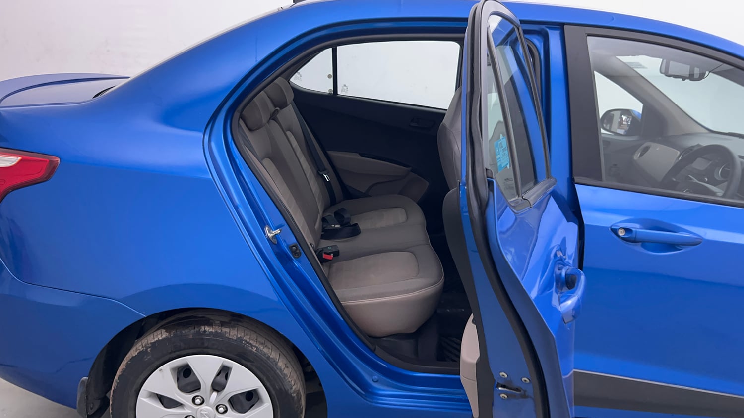 Used 2019 Hyundai Xcent S Petrol Manual interior RIGHT SIDE REAR DOOR CABIN VIEW