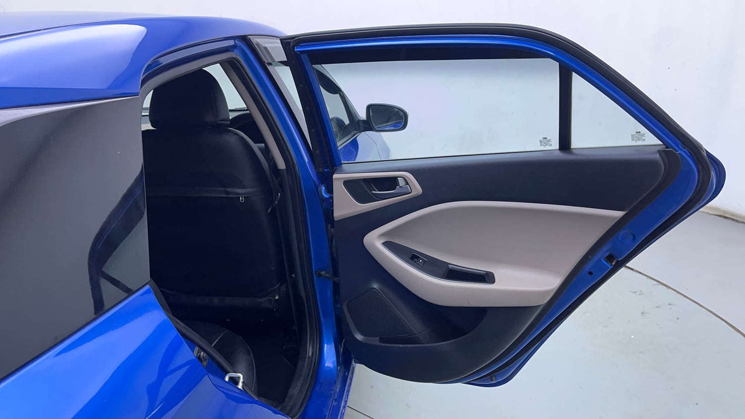 Used 2017 Hyundai Elite i20 Sportz 1.2 Petrol Manual interior RIGHT REAR DOOR OPEN VIEW