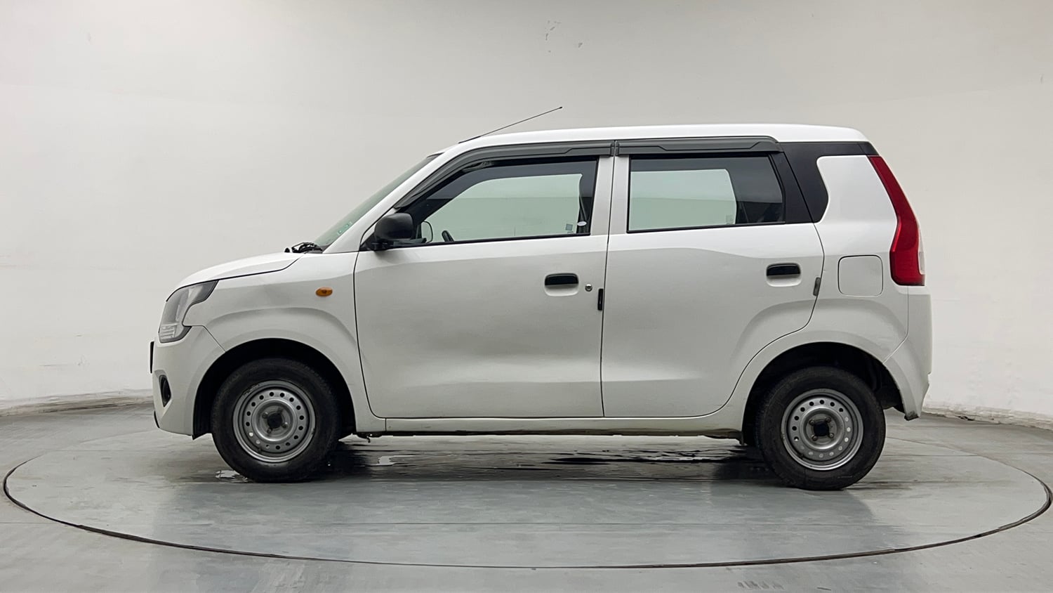 Used 2022 Maruti Suzuki Wagon R LXi (O) 1.0 CNG Cng Manual exterior LEFT SIDE VIEW