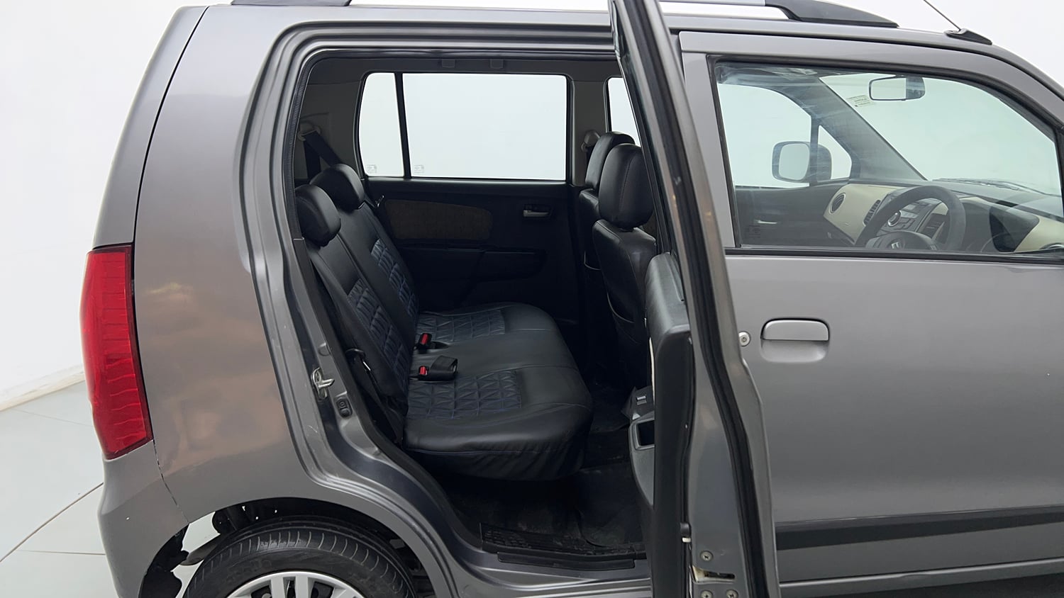 Used 2017 Maruti Suzuki Wagon R VXI Petrol Manual interior RIGHT SIDE REAR DOOR CABIN VIEW