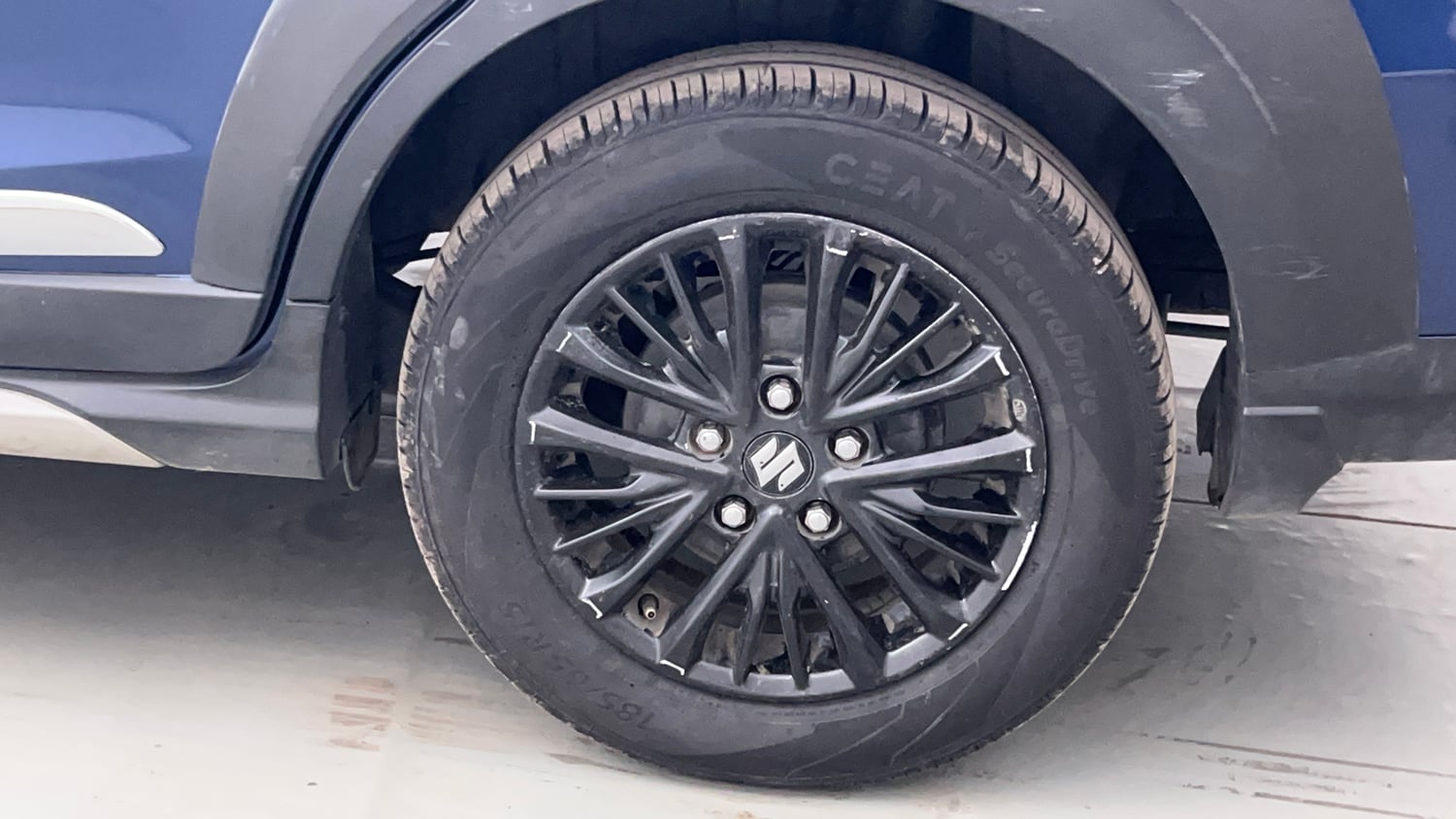Used 2020 Maruti Suzuki XL6 Alpha AT Petrol Petrol Automatic tyres LEFT REAR TYRE RIM VIEW
