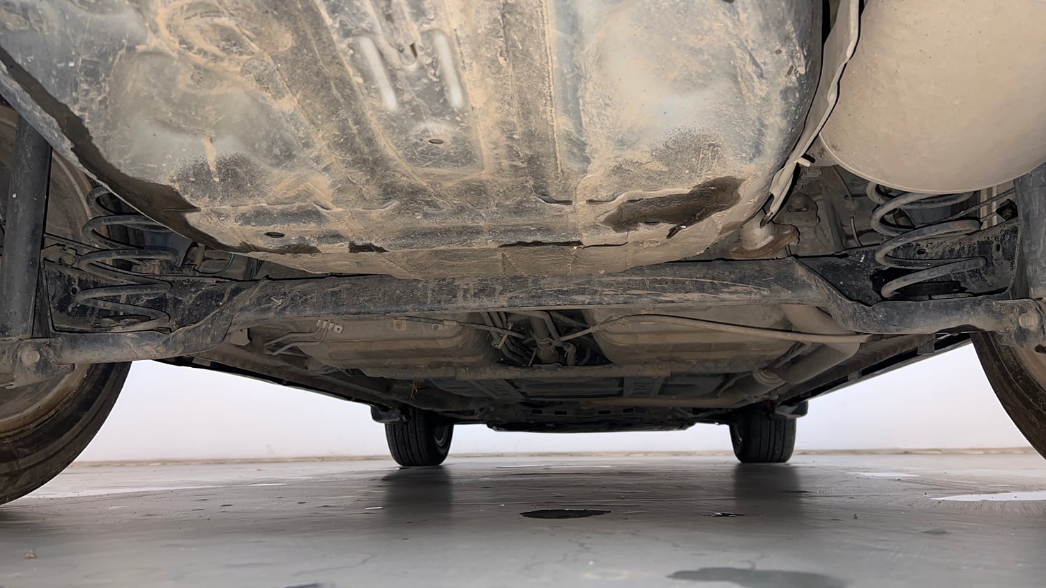 Used 2019 Honda WR-V VX MT Diesel Diesel Manual extra REAR UNDERBODY VIEW (TAKEN FROM REAR)