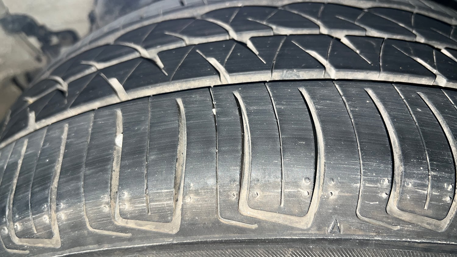 Used 2018 Hyundai Verna SX 1.6 VTVT Petrol Manual tyres LEFT REAR TYRE TREAD VIEW