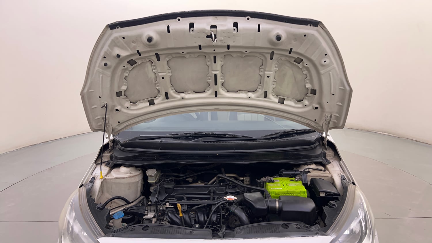 Used 2013 Hyundai i20 Asta 1.2 Petrol Manual engine ENGINE & BONNET OPEN FRONT VIEW