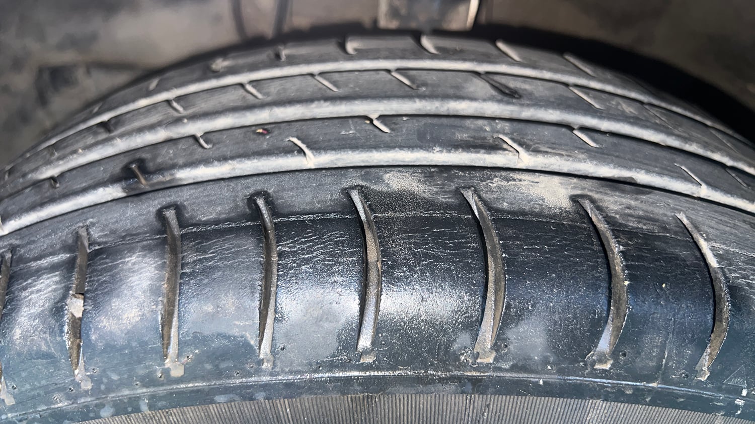 Used 2019 Maruti Suzuki Wagon R ZXi 1.2 Petrol Manual tyres LEFT FRONT TYRE TREAD VIEW
