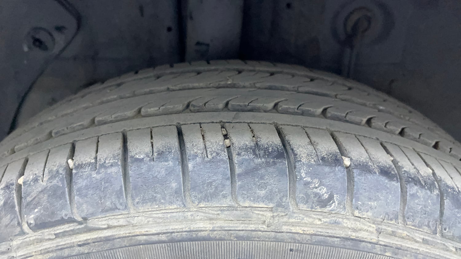 Used 2017 Hyundai Elite i20 Sportz 1.2 Petrol Manual tyres RIGHT REAR TYRE TREAD VIEW