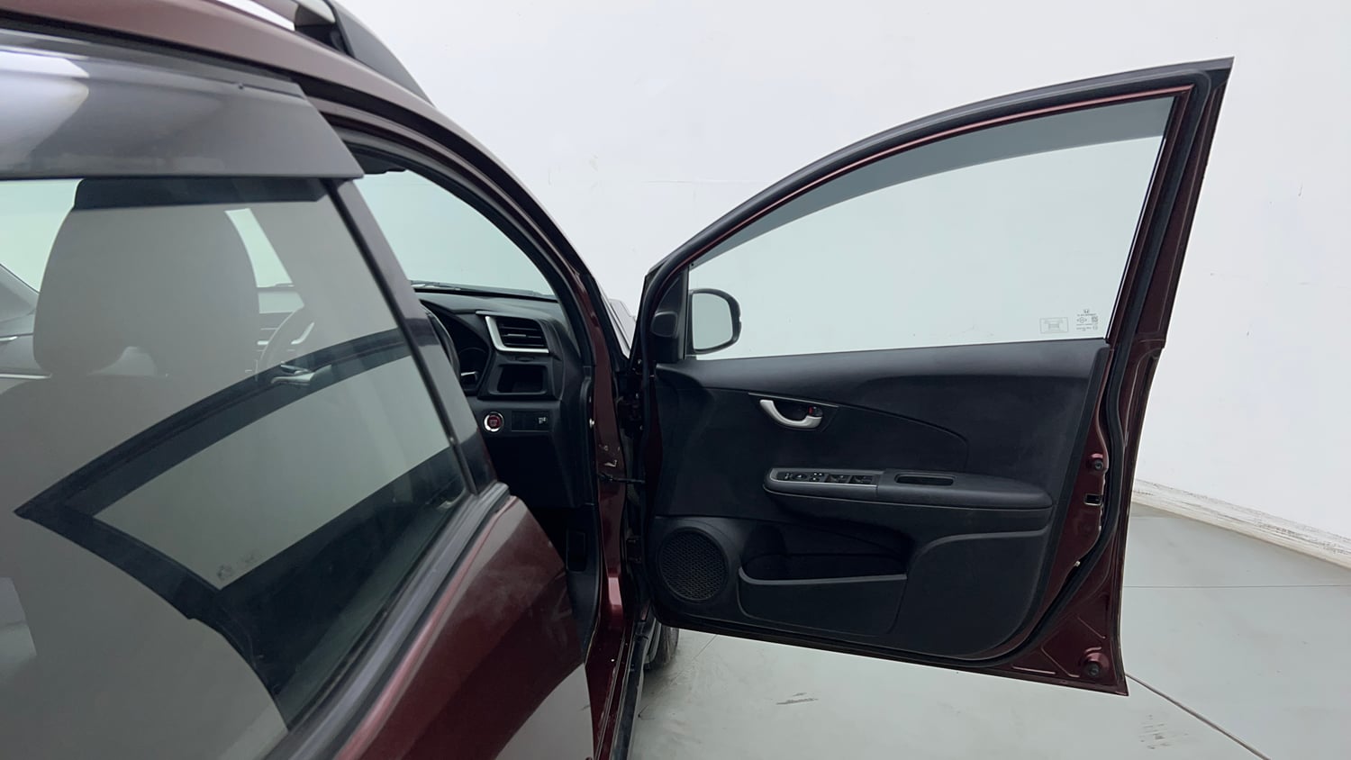 Used 2016 Honda BR-V V CVT Petrol Petrol Automatic interior RIGHT FRONT DOOR OPEN VIEW