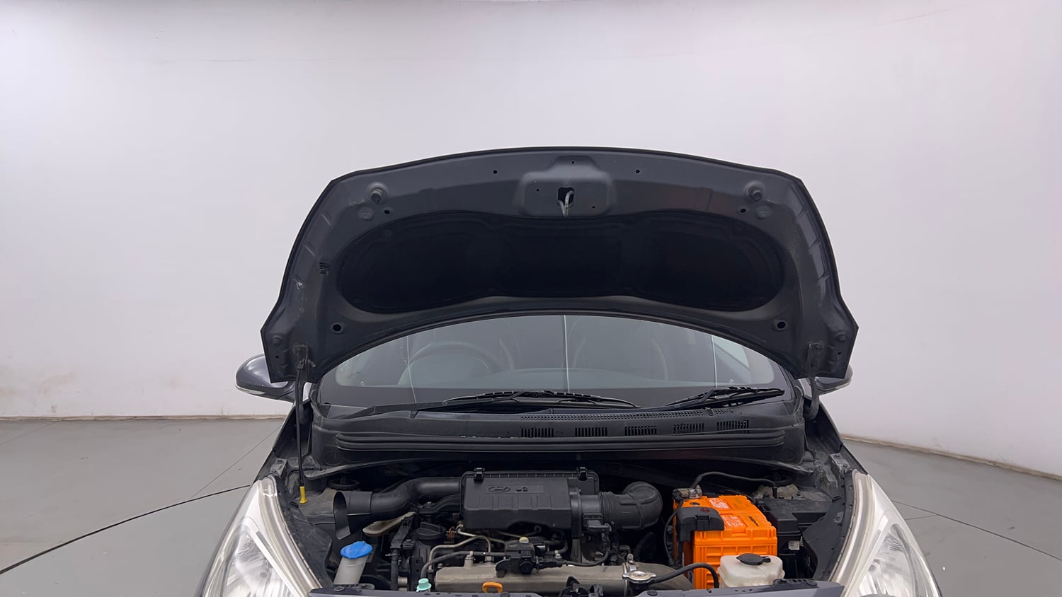Used 2018 Hyundai Grand i10 Sportz (O) U2 1.2 CRDi Diesel Manual engine ENGINE & BONNET OPEN FRONT VIEW