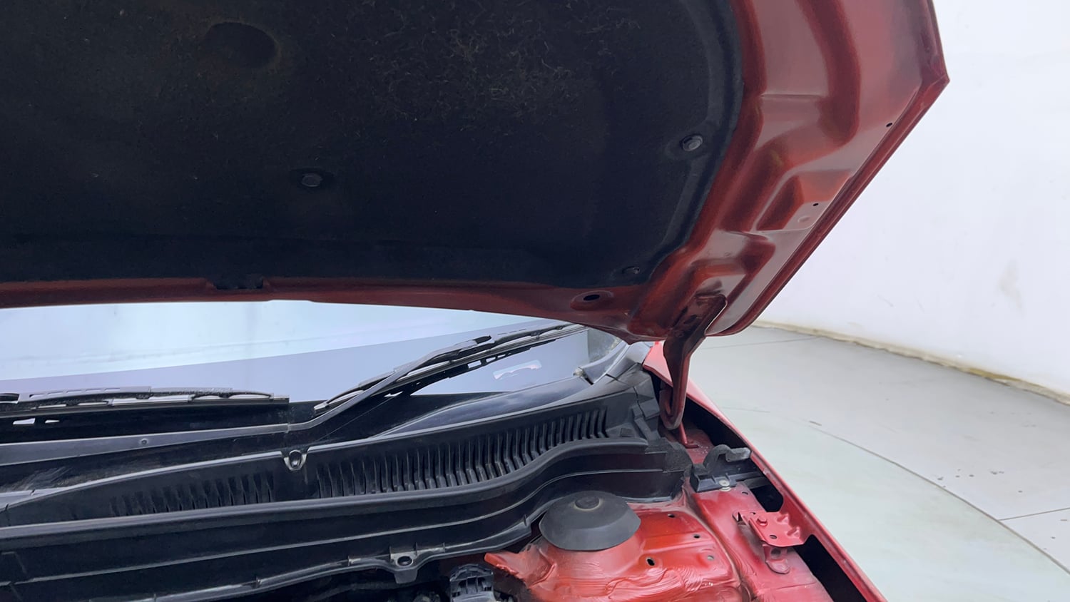 Used 2019 maruti-suzuki Vitara Brezza VDi AGS Diesel Automatic engine ENGINE LEFT SIDE HINGE & APRON VIEW