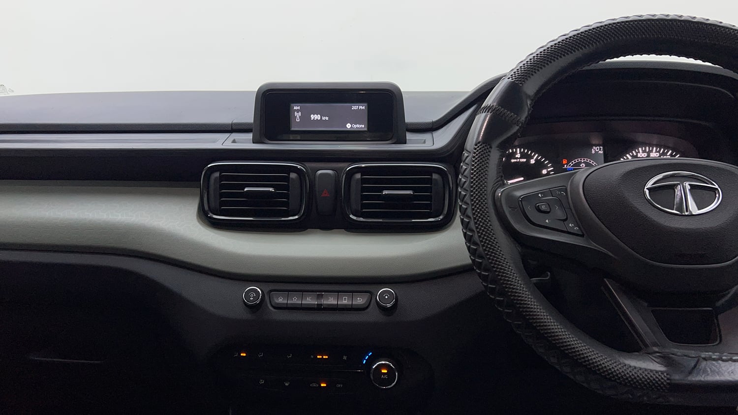 Used 2022 Tata Punch Adventure MT Petrol Manual interior MUSIC SYSTEM & AC CONTROL VIEW