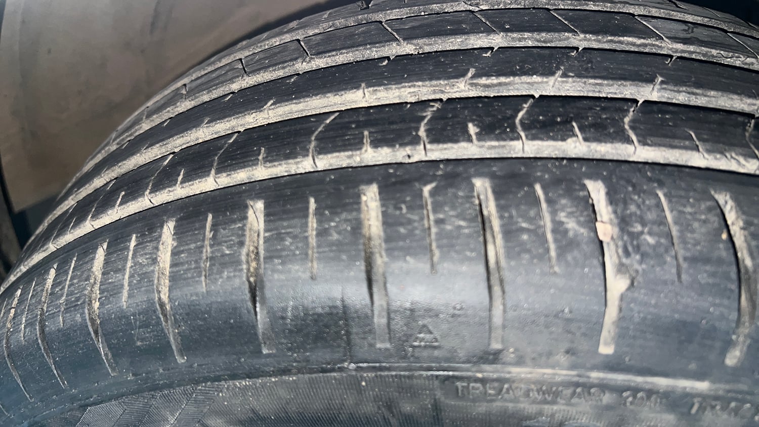 Used 2022 Maruti Suzuki Baleno Zeta Petrol Manual tyres RIGHT FRONT TYRE TREAD VIEW