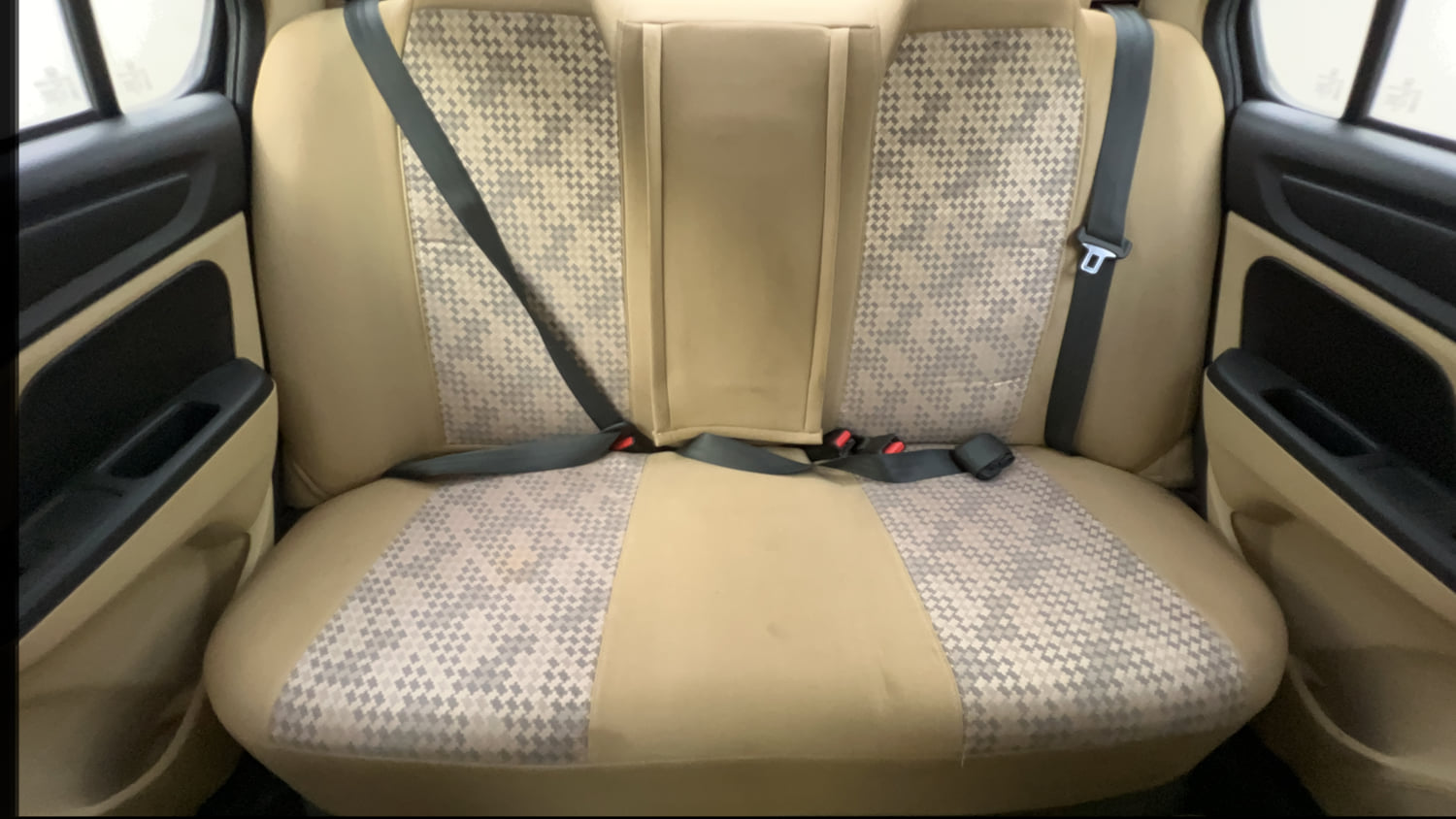 Used 2020 Honda Amaze 1.2 V CVT Petrol Petrol Automatic interior REAR SEAT CONDITION VIEW