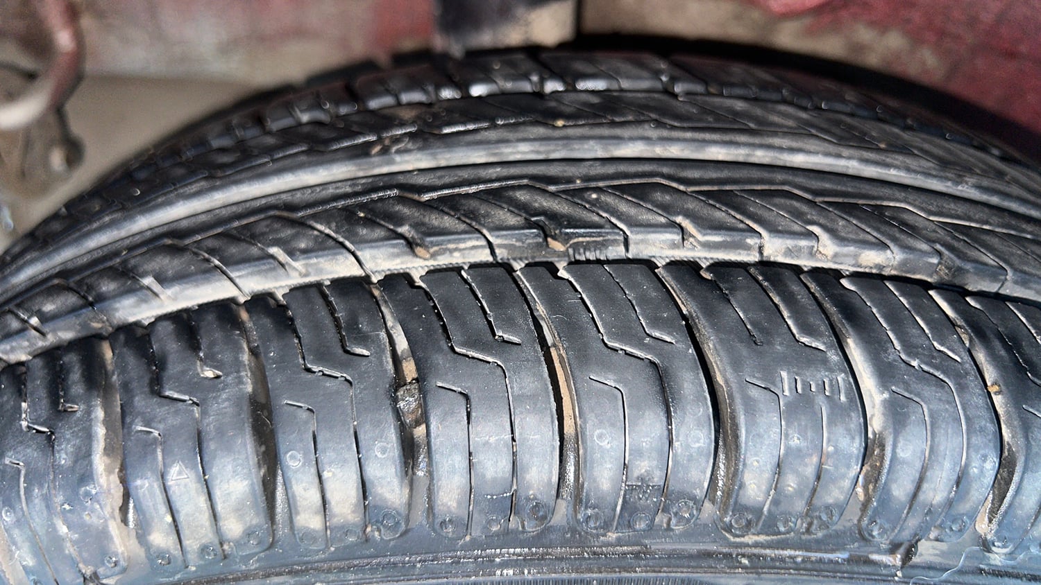 Used 2014 Maruti Suzuki Celerio LXi Petrol Manual tyres RIGHT REAR TYRE TREAD VIEW
