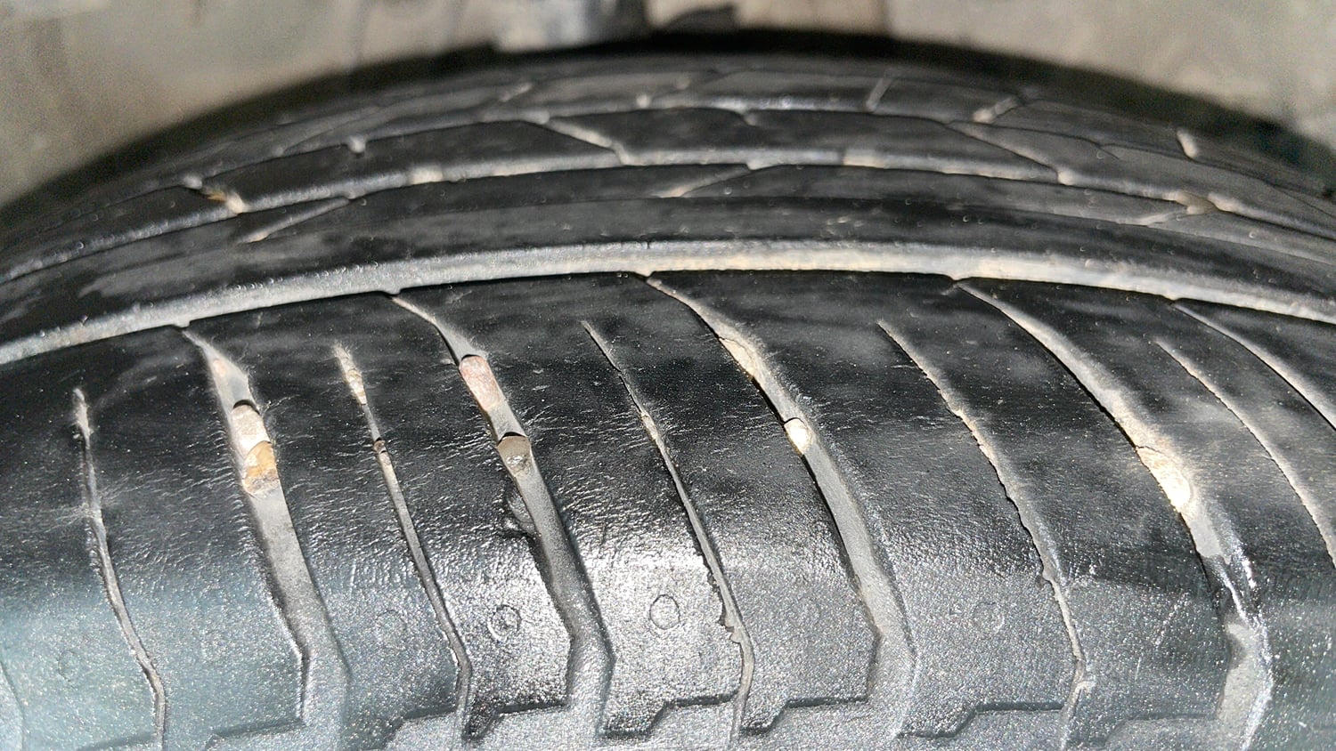 Used 2017 Honda WR-V VX MT Diesel Diesel Manual tyres RIGHT FRONT TYRE TREAD VIEW