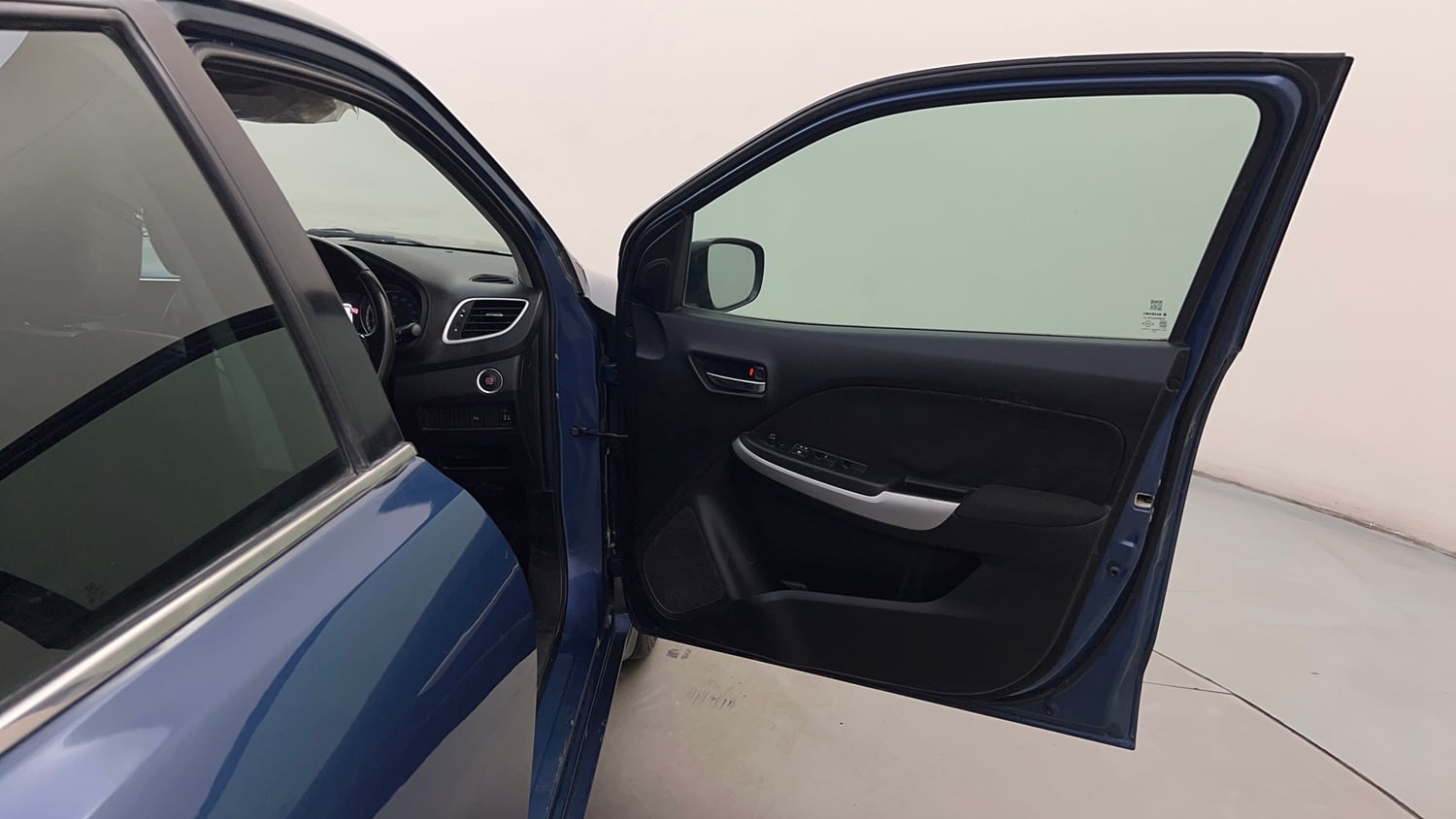 Used 2016 Maruti Suzuki Baleno Alpha 1.2 Petrol Manual interior RIGHT FRONT DOOR OPEN VIEW