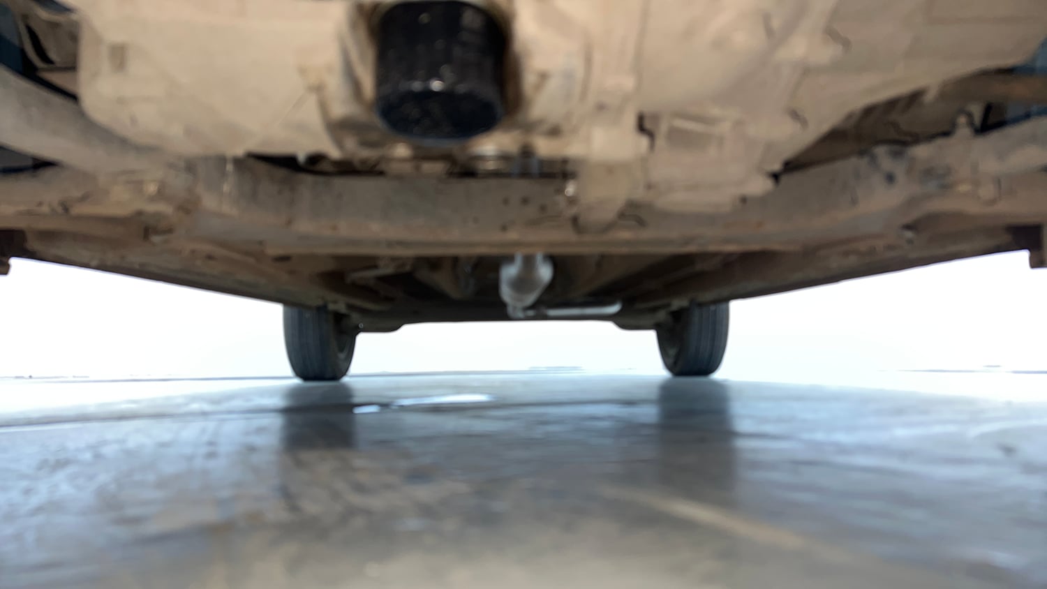 Used 2022 Renault Kiger RXT (O) AMT Petrol Automatic extra FRONT LEFT UNDERBODY VIEW