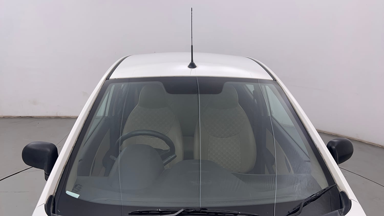 Used 2019 Hyundai Eon Magna + Petrol Manual exterior FRONT WINDSHIELD VIEW