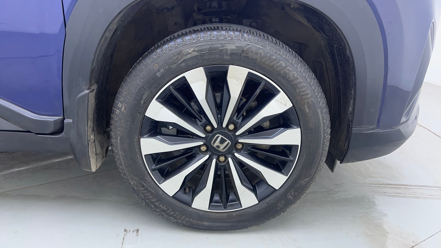 Used 2023 Honda Elevate VX MT Petrol Manual tyres RIGHT FRONT TYRE RIM VIEW