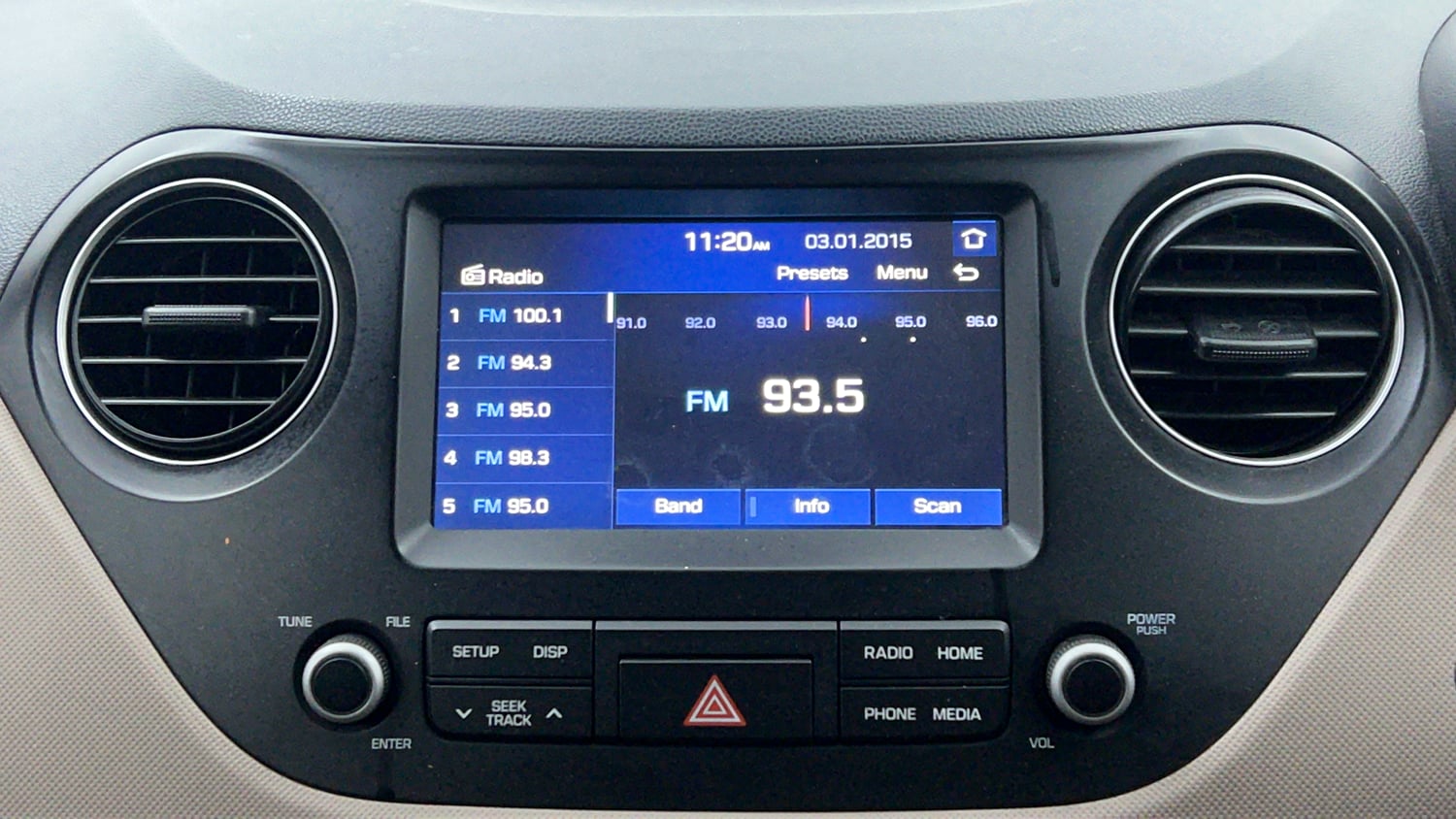 Used 2018 Hyundai Grand i10 Sportz (O) U2 1.2 CRDi Diesel Manual top_features Touch screen infotainment system