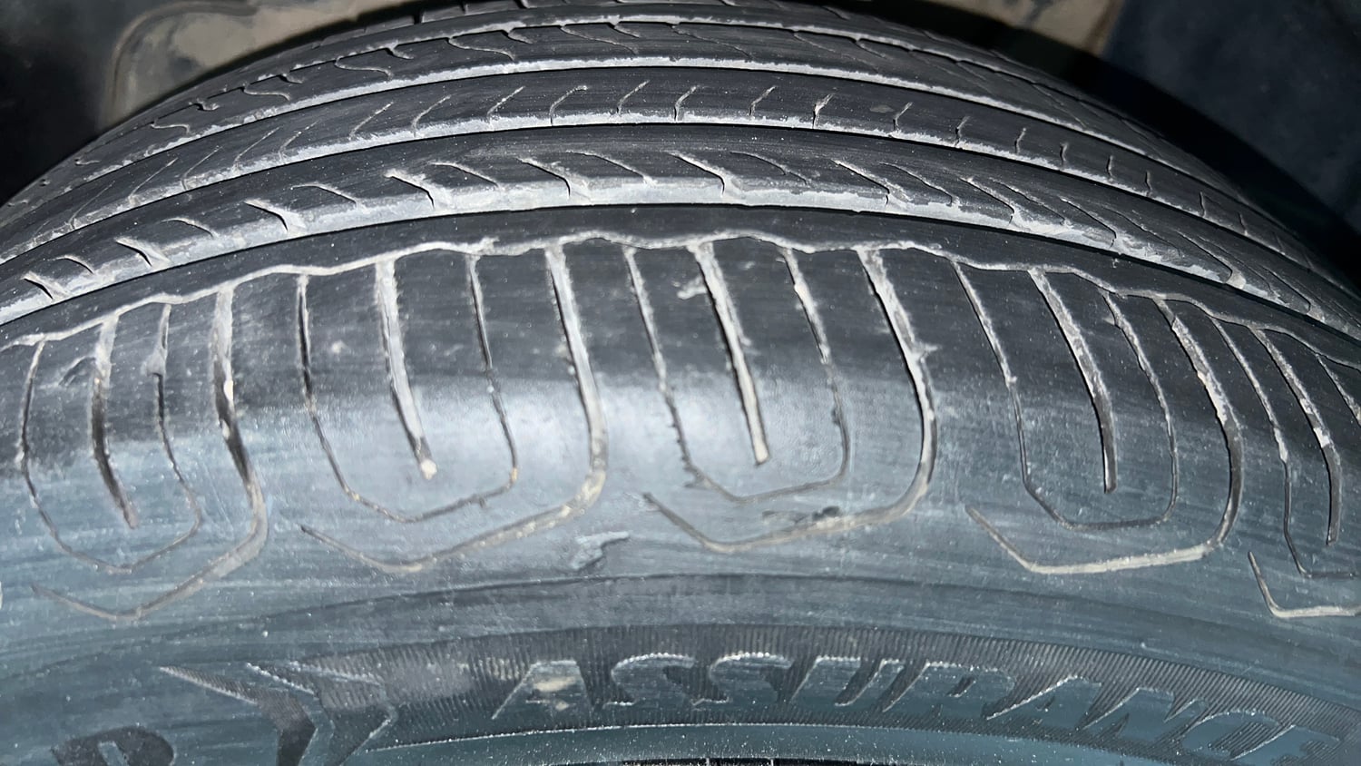 Used 2022 Tata Nexon XZ Plus (HS) Petrol Manual tyres LEFT FRONT TYRE TREAD VIEW