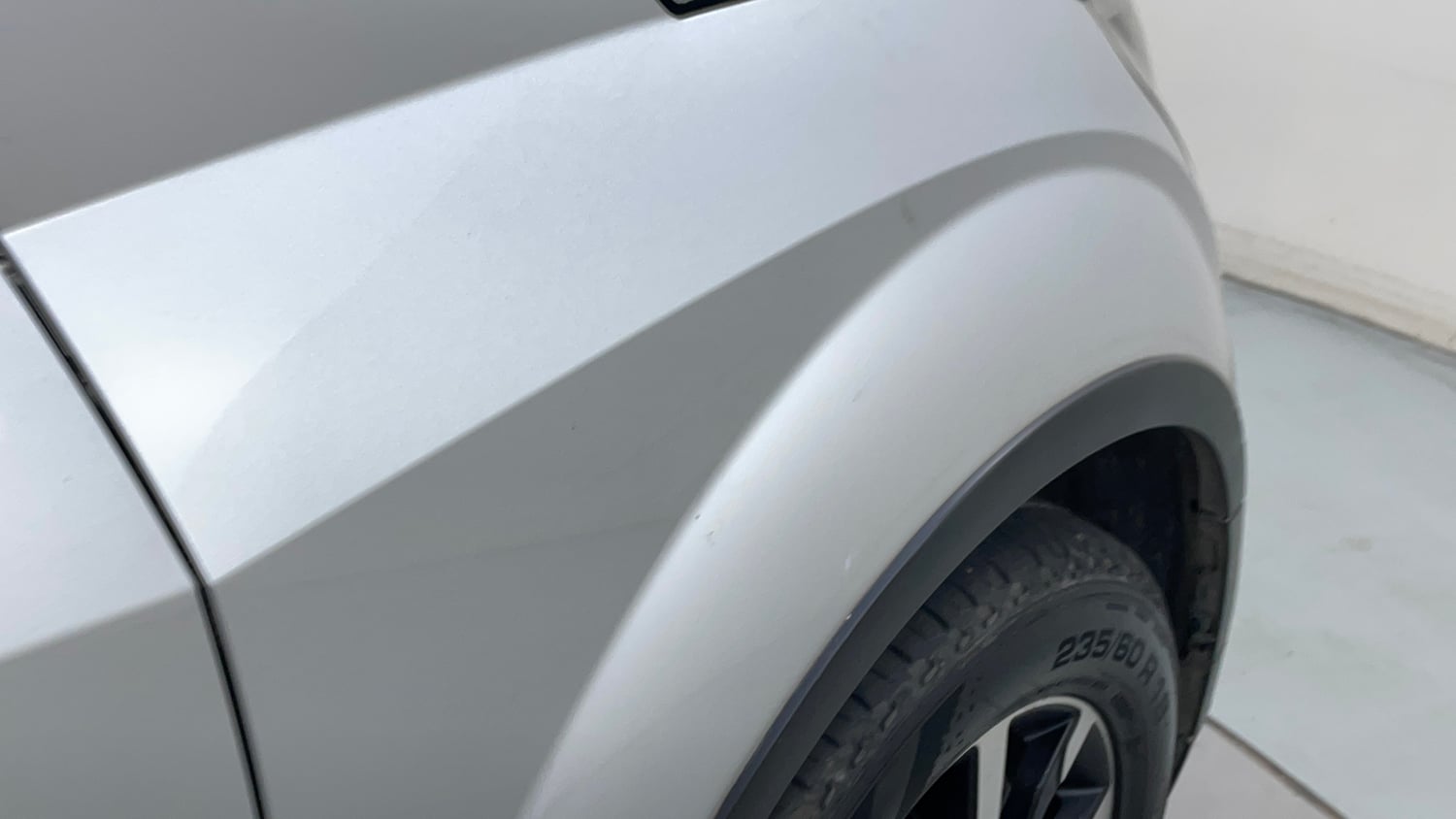 Used 2018 Mahindra XUV500 W11 AT Diesel Automatic dents MINOR SCRATCH