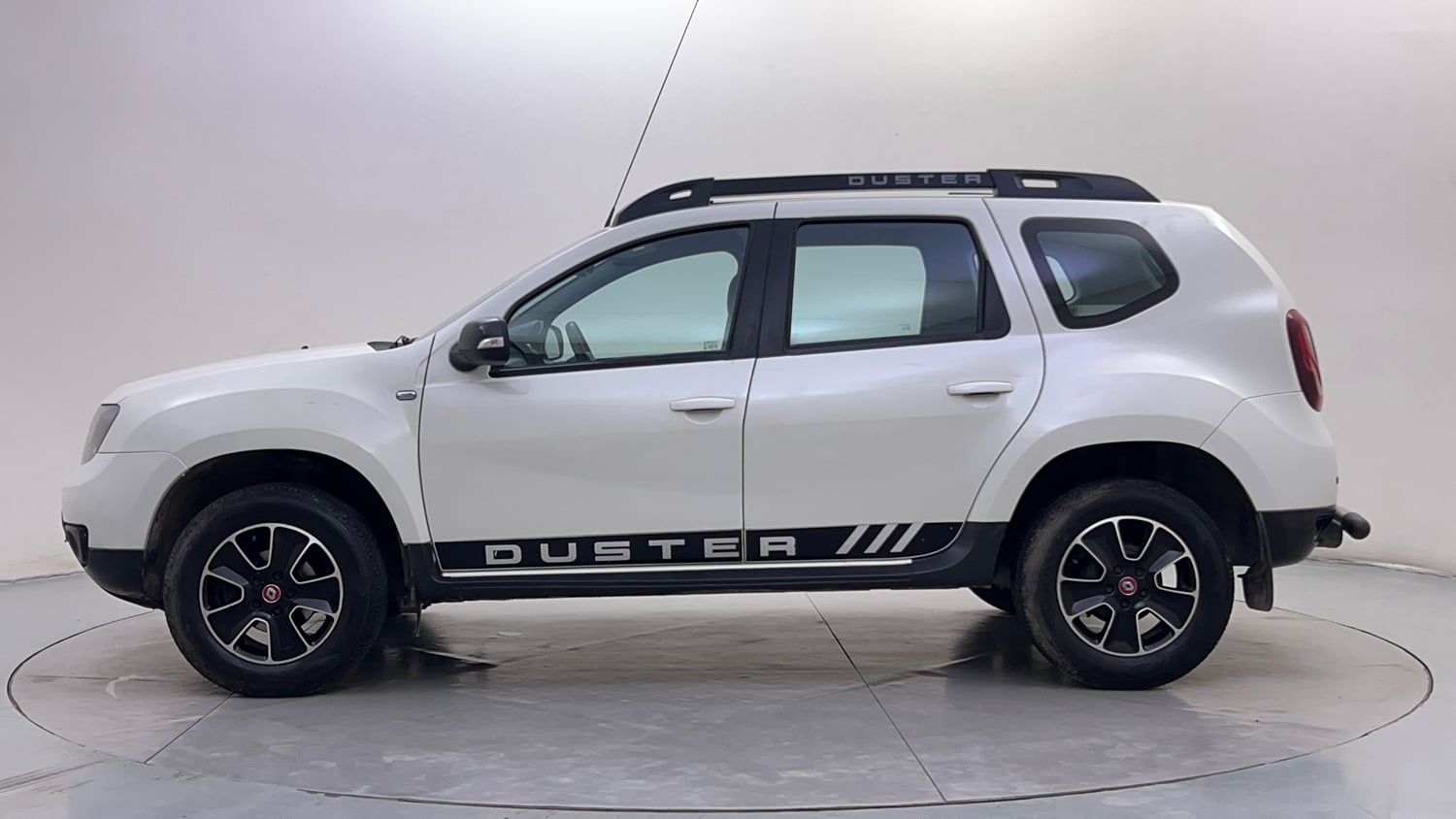 Used 2017 Renault Duster RXS CVT Petrol Automatic exterior LEFT SIDE VIEW
