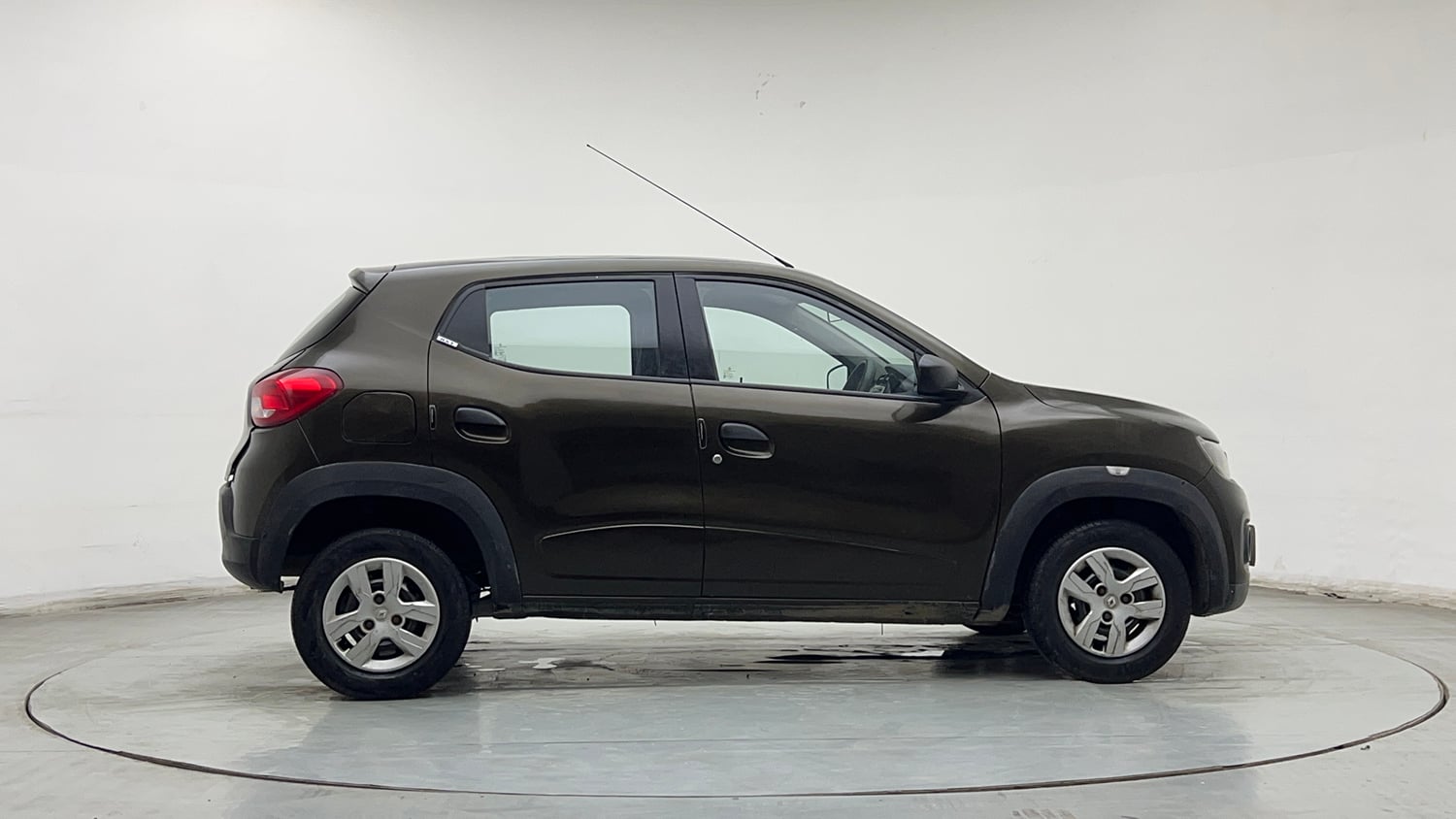 Used 2016 Renault Kwid RXT CNG (Outside Fitted) Cng Manual exterior RIGHT SIDE VIEW