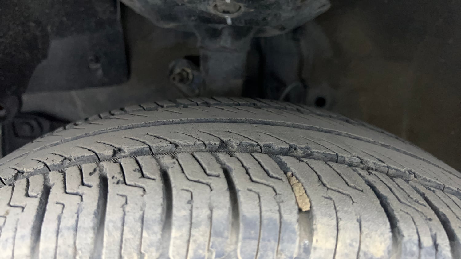 Used 2016 Honda Amaze 1.2 SX i-VTEC Petrol Manual tyres LEFT FRONT TYRE TREAD VIEW