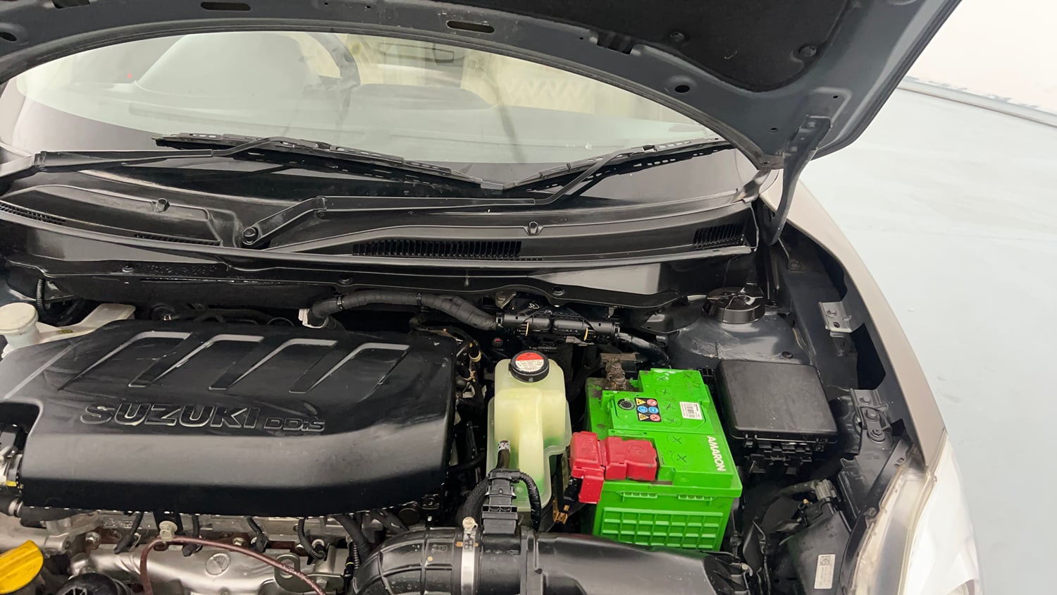 Used 2018 Maruti Suzuki Dzire VDi AMT Diesel Automatic engine ENGINE LEFT SIDE HINGE & APRON VIEW