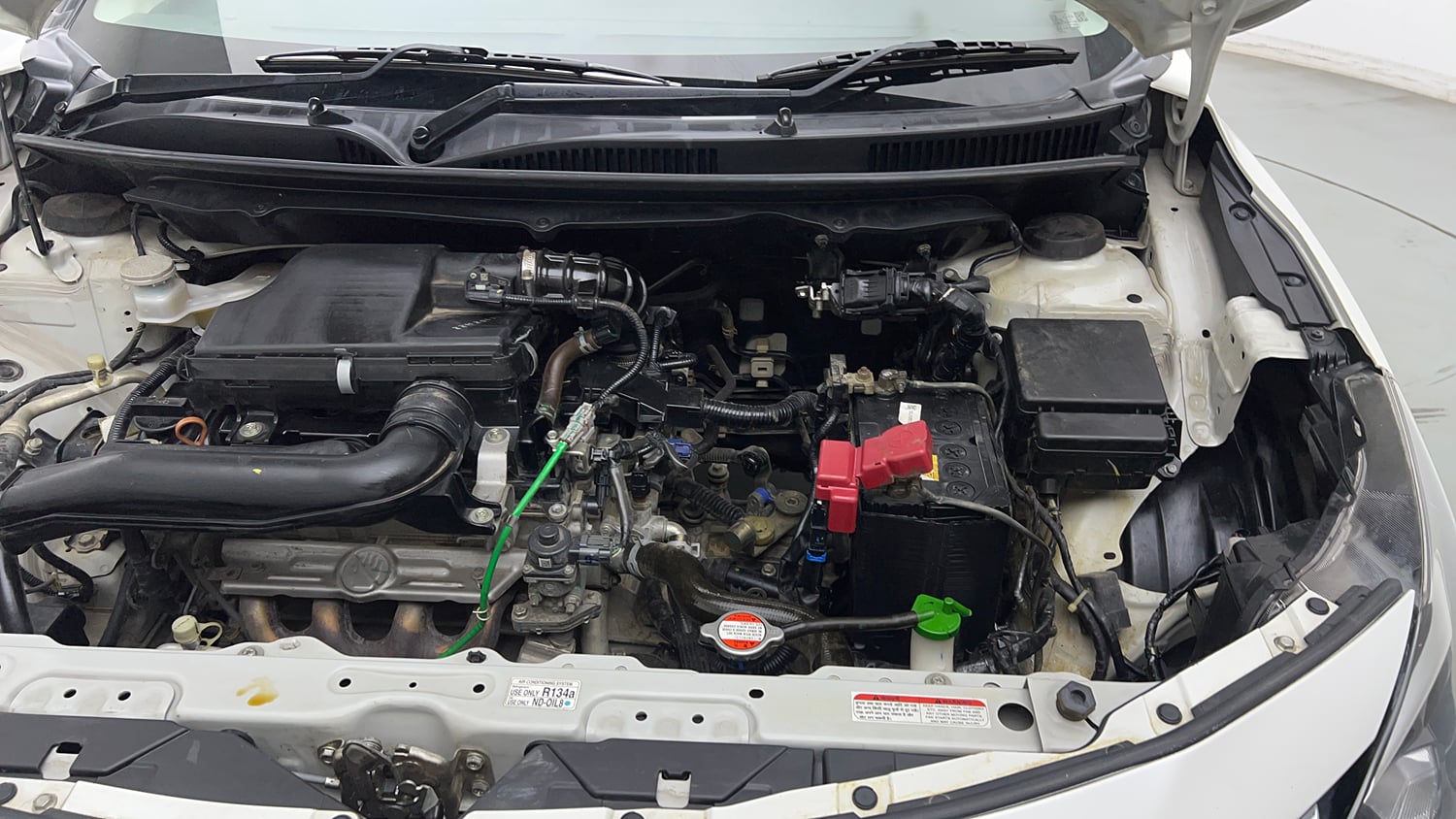 Used 2022 Maruti Suzuki Baleno Zeta Petrol Manual engine ENGINE LEFT SIDE VIEW