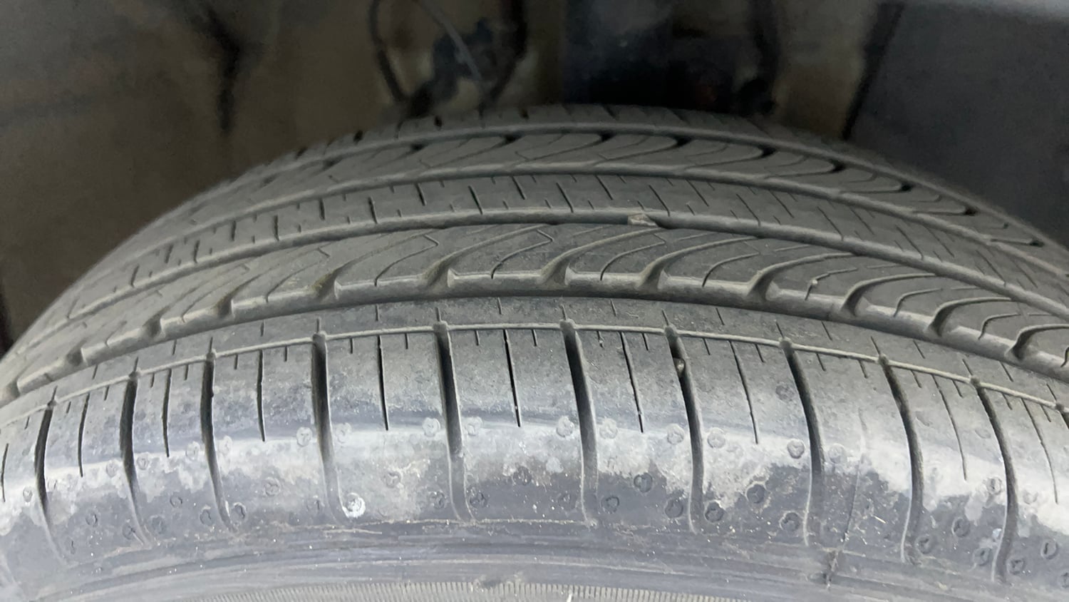 Used 2025 Hyundai Venue SX 1.2 Petrol Petrol Manual tyres RIGHT FRONT TYRE TREAD VIEW