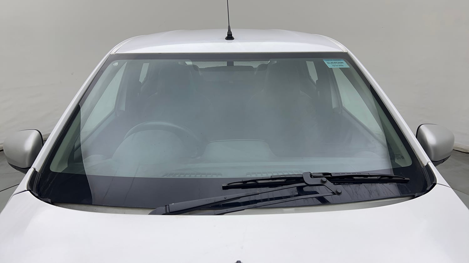 Used 2022 Renault Kwid RXT 1.0 AMT Petrol Automatic exterior FRONT WINDSHIELD VIEW