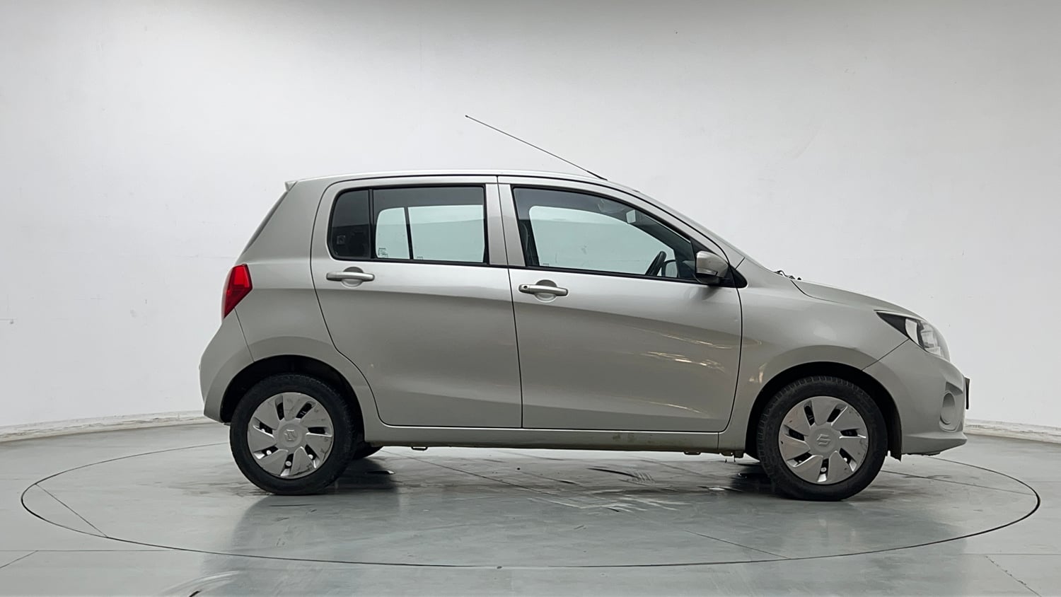 Used 2018 Maruti Suzuki Celerio ZXi (O) AMT Petrol Automatic exterior RIGHT SIDE VIEW