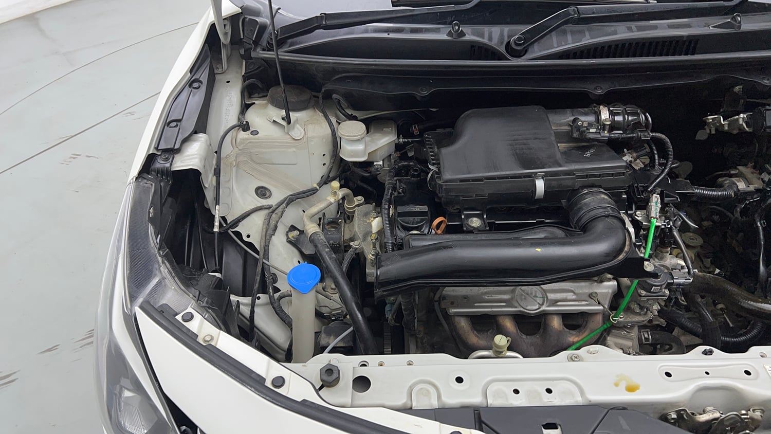 Used 2022 Maruti Suzuki Baleno Zeta Petrol Manual engine ENGINE RIGHT SIDE VIEW