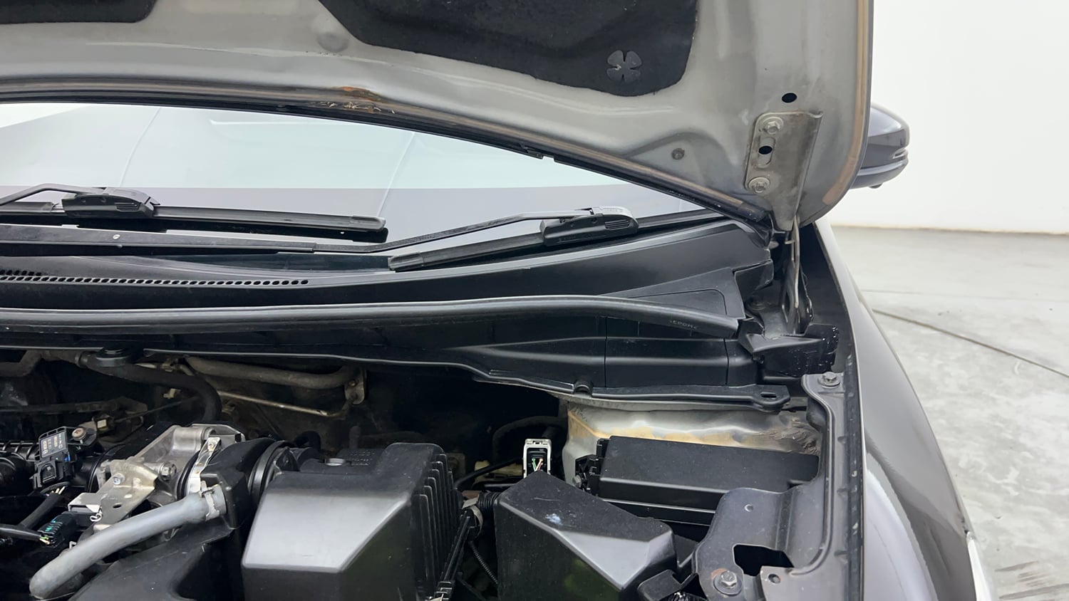 Used 2016 Honda Jazz VX Petrol Petrol Manual engine ENGINE LEFT SIDE HINGE & APRON VIEW