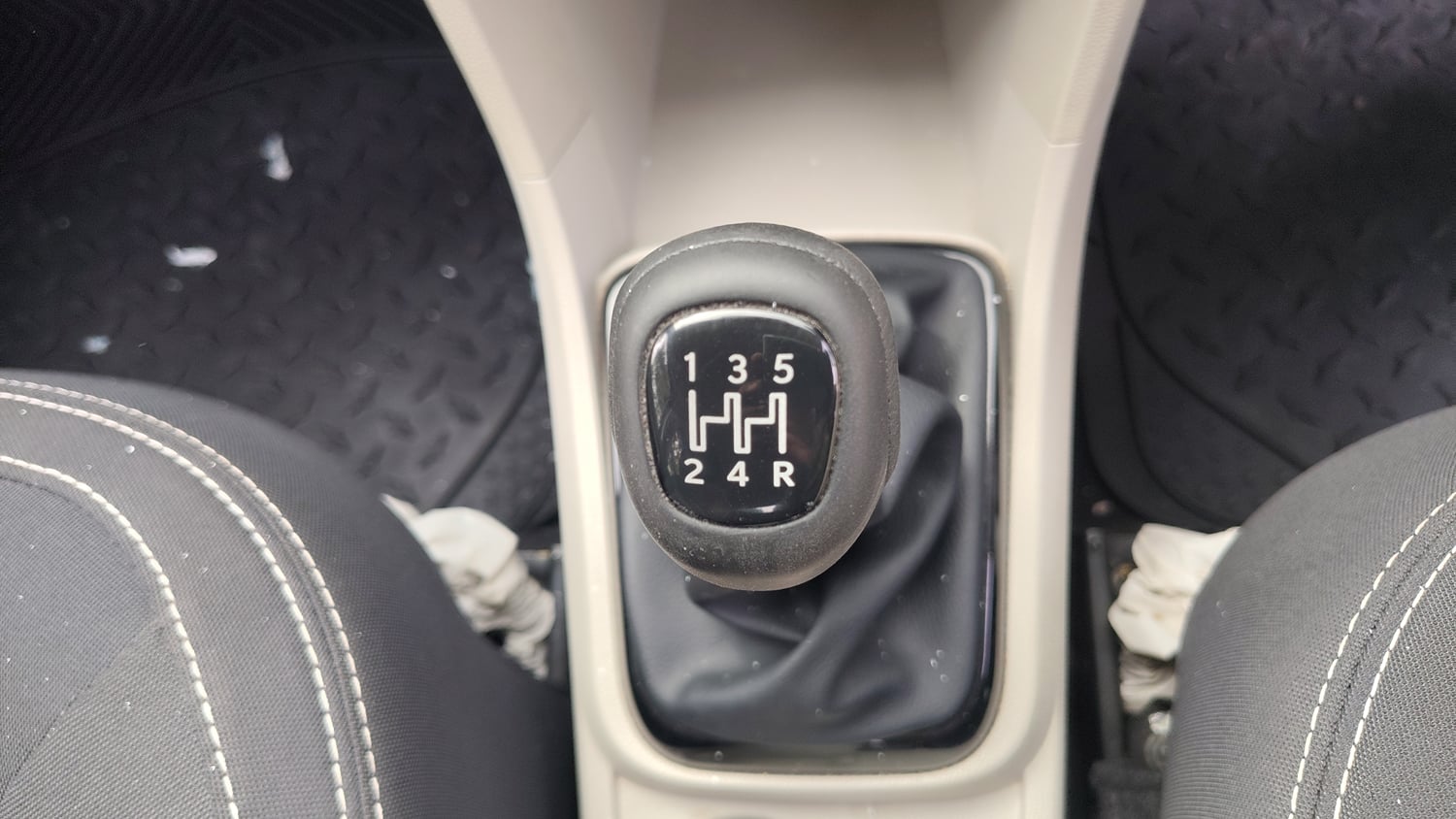 Used 2022 Tata Tiago XZ Plus Petrol Manual interior GEAR  KNOB VIEW