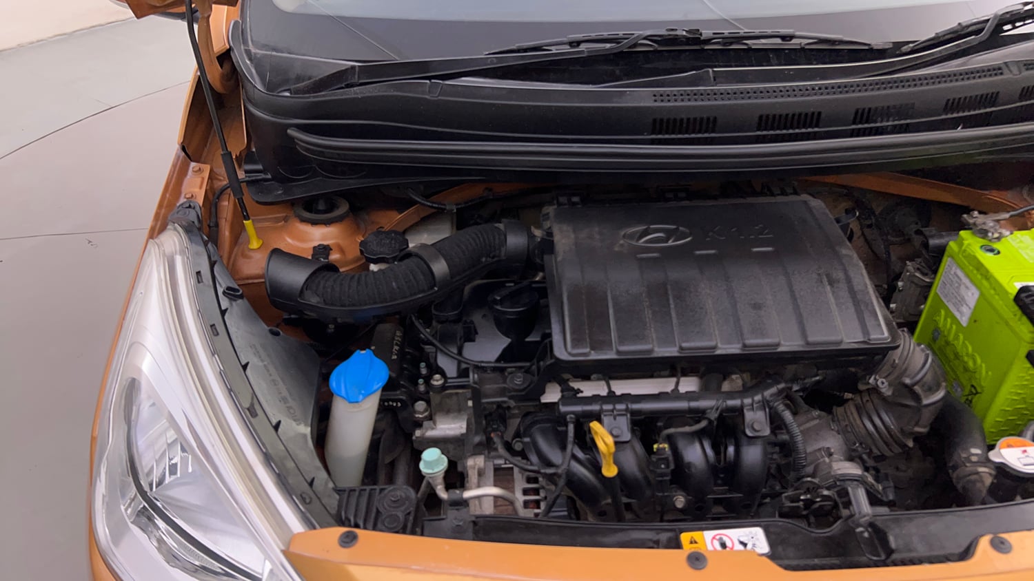 Used 2013 Hyundai Grand i10 Sportz 1.2 Kappa VTVT Petrol Manual engine ENGINE RIGHT SIDE HINGE & APRON VIEW