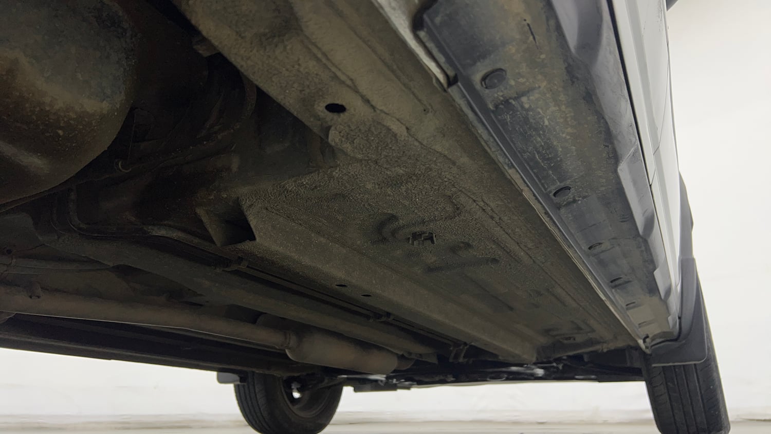 Used 2022 Renault Kiger RXT (O) MT Petrol Manual extra REAR RIGHT UNDERBODY VIEW