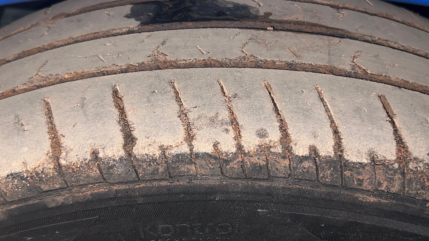 Used 2019 Hyundai Xcent S Petrol Manual tyres LEFT FRONT TYRE TREAD VIEW