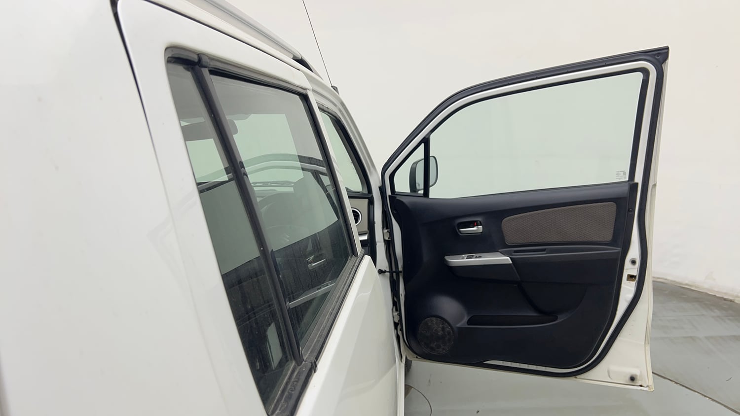 Used 2016 Maruti Suzuki Wagon R LXI Petrol Manual interior RIGHT FRONT DOOR OPEN VIEW