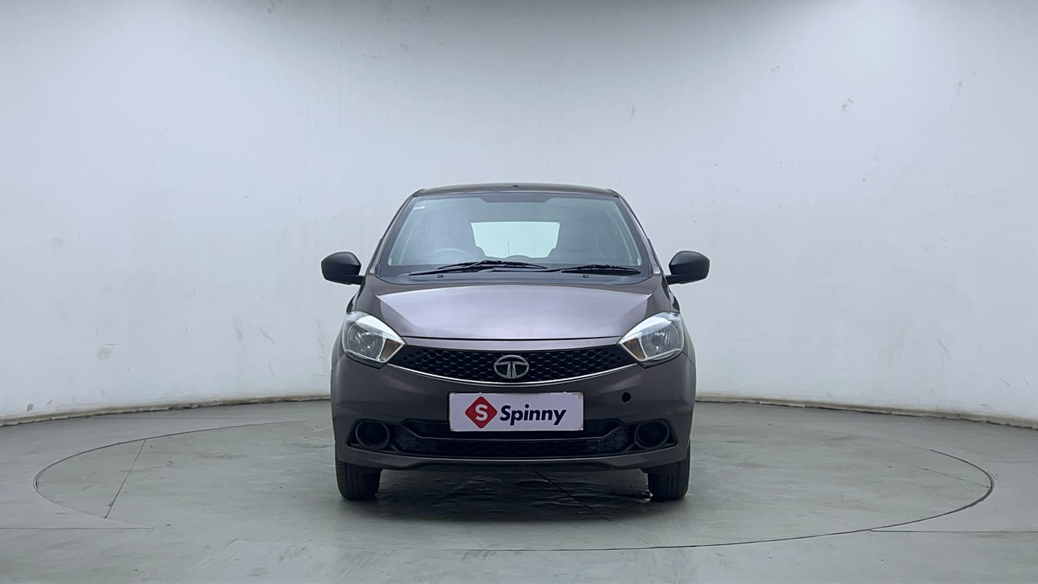 Used 2016 Tata Tiago Revotron XM Petrol Manual exterior FRONT VIEW