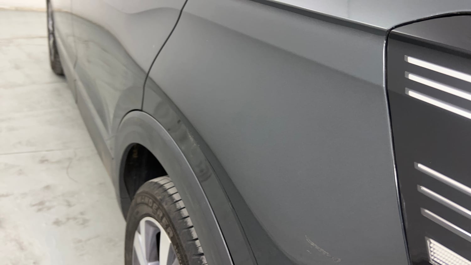 Used 2022 Volkswagen Taigun Topline 1.0 TSI MT Petrol Manual dents MINOR SCRATCH