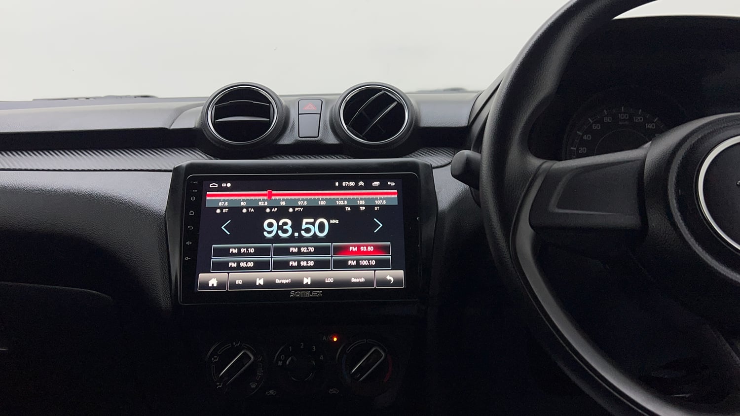 Used 2018 Maruti Suzuki Swift LXi Petrol Manual interior MUSIC SYSTEM & AC CONTROL VIEW