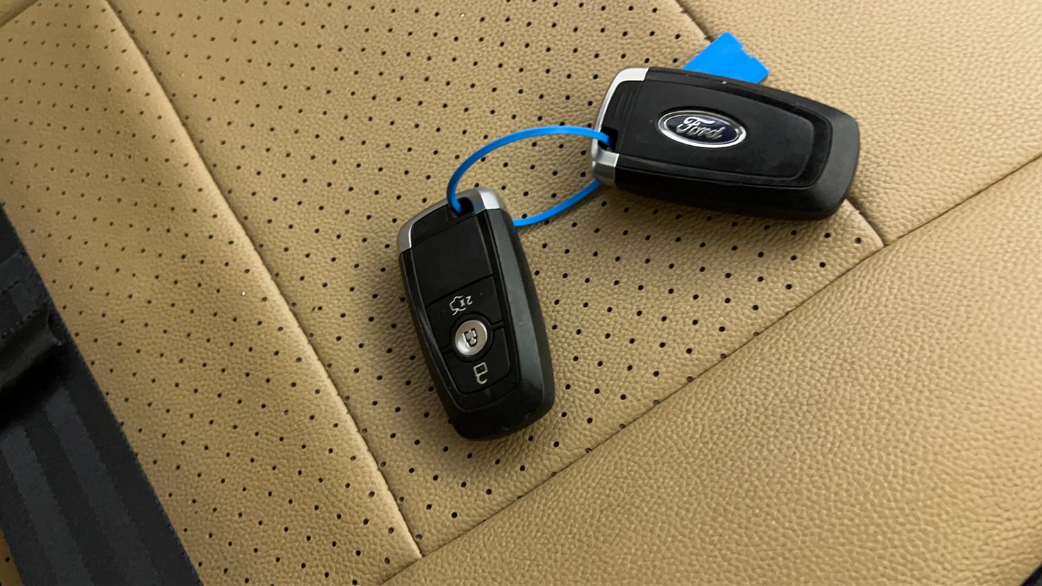 Used 2019 Ford Figo Aspire Titanium 1.2 Ti-VCT Petrol Manual extra CAR KEY VIEW