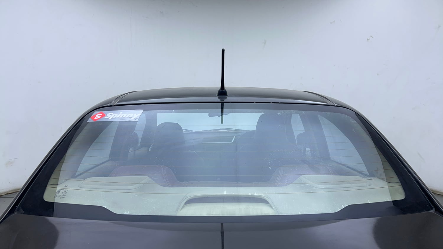 Used 2016 Honda Amaze 1.2 SX i-VTEC Petrol Manual exterior BACK WINDSHIELD VIEW