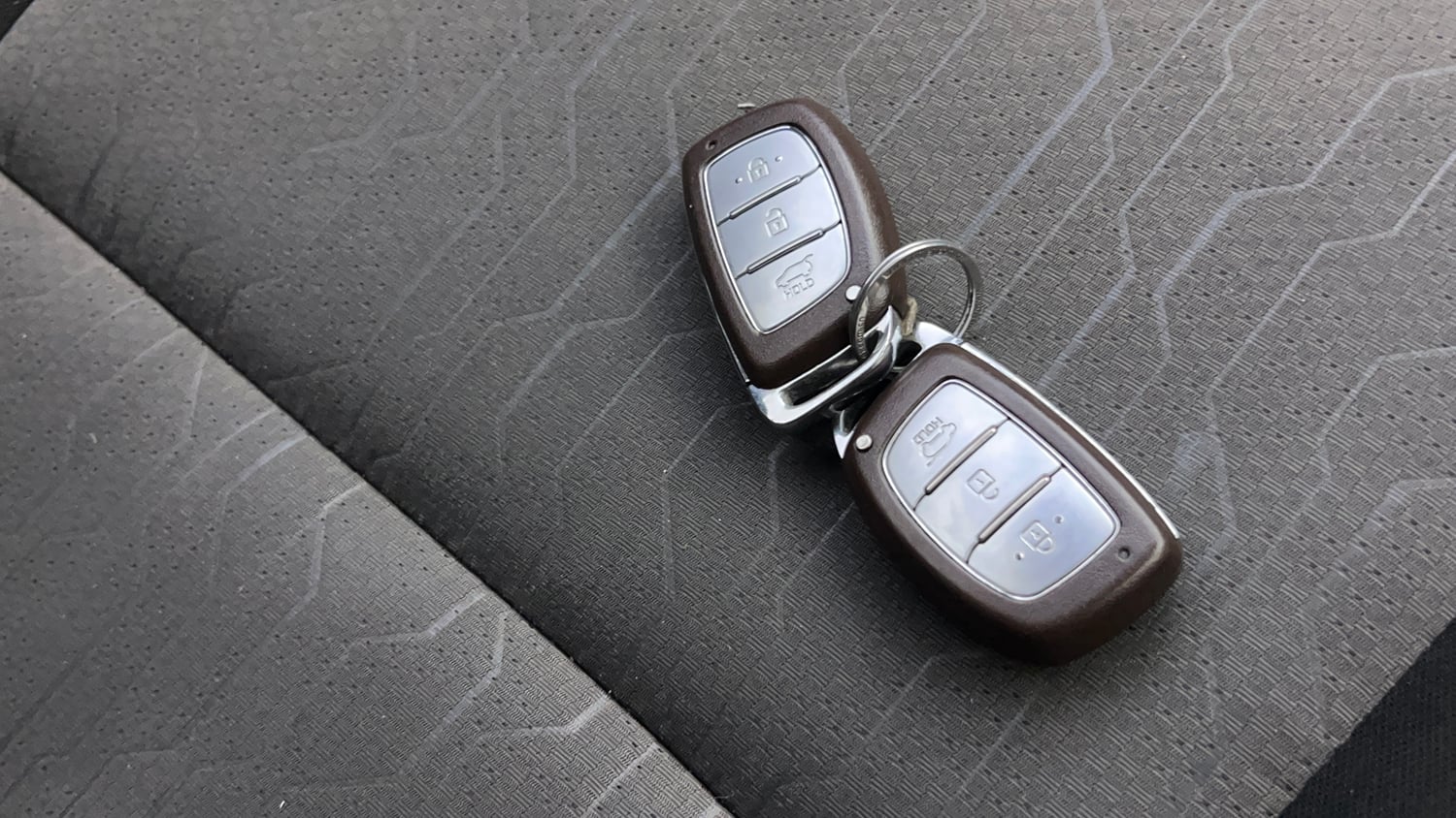 Used 2018 Hyundai Creta SX 1.6 AT Petrol Petrol Automatic extra CAR KEY VIEW